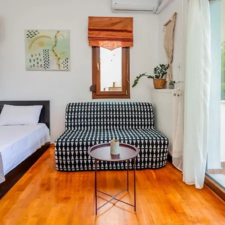 Acropolis With Parking Next To Center Apartman *