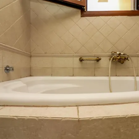 Apartman Acropolis With Parking Next To Center *