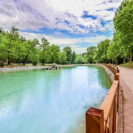 Apartman Acropolis With Parking Next To Center