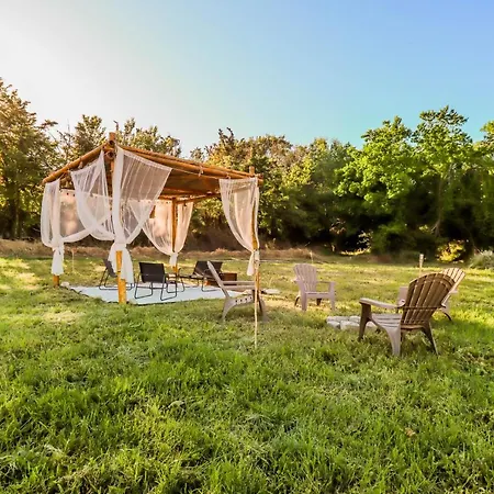 Acropolis With Parking Next To Center Lägenhet *